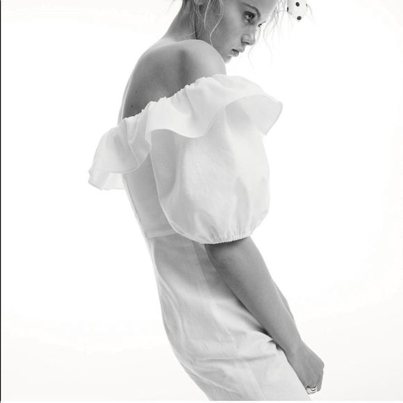 H&M White Flounce Sleeve Off-The-Shoulder Linen Mini Dress - Picture 2 of 10